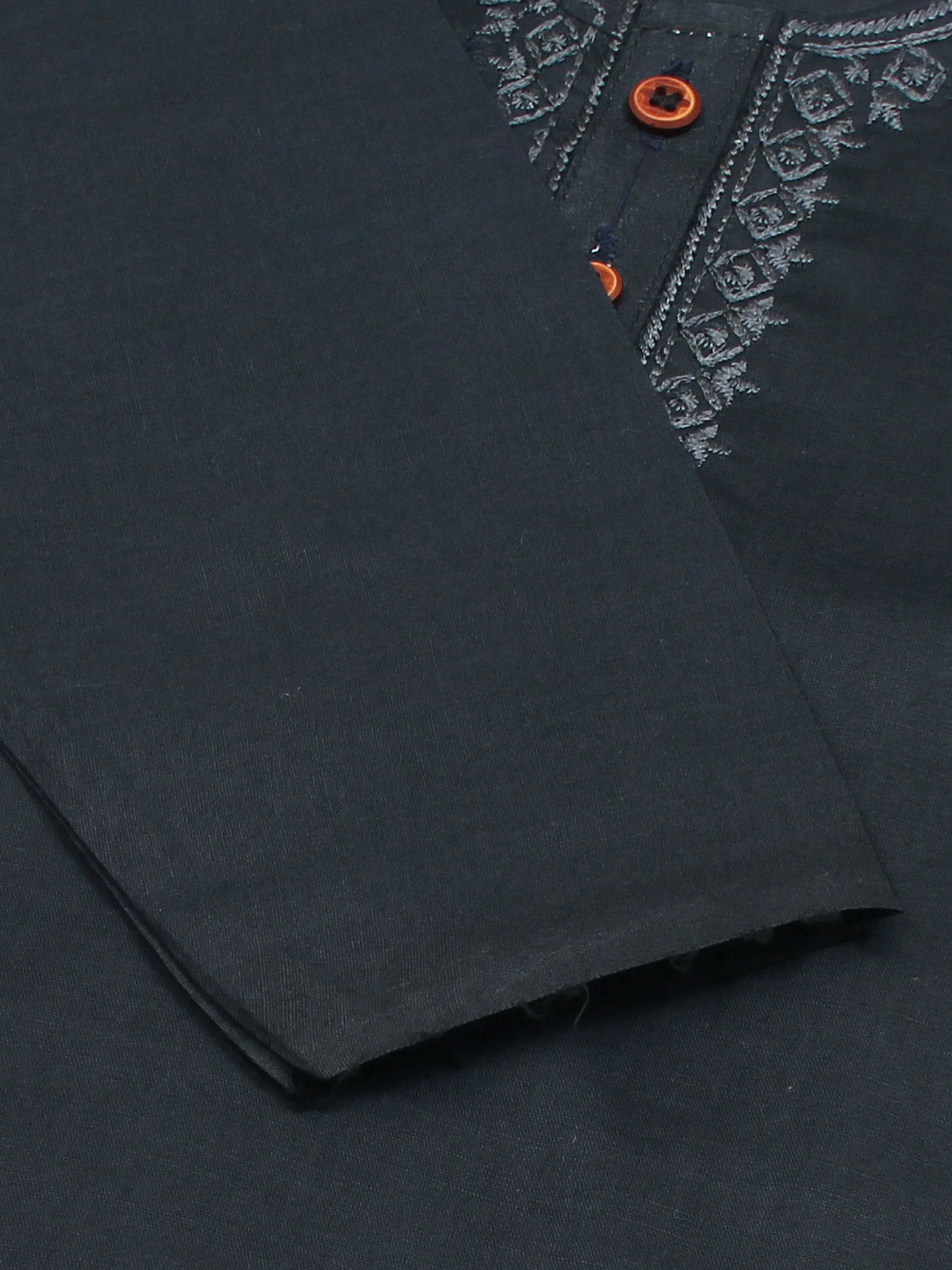 Round Neck Kurta Pajama VK01 - Image 4